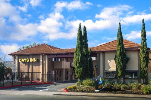 Pinole Hotel | Days Inn by Wyndham Pinole Berkeley