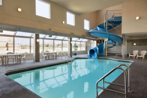 Regina Hotel | Days Inn by Wyndham Regina Airport West
