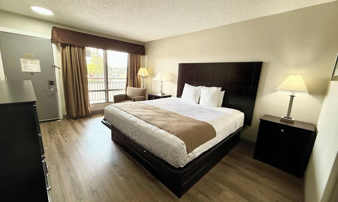 St. Charles Hotel | Days Inn by Wyndham St. Charles IL