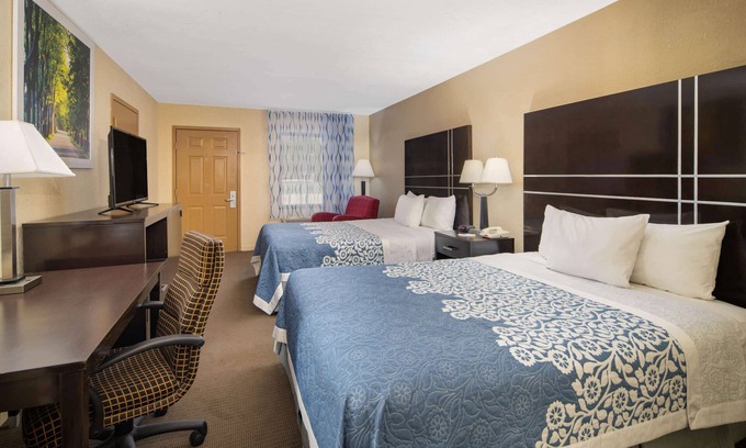 Thomaston Hotel | Days Inn by Wyndham Thomaston