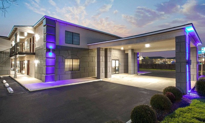 Bellmead Hotel | Days Inn by Wyndham Waco Near Downtown/University