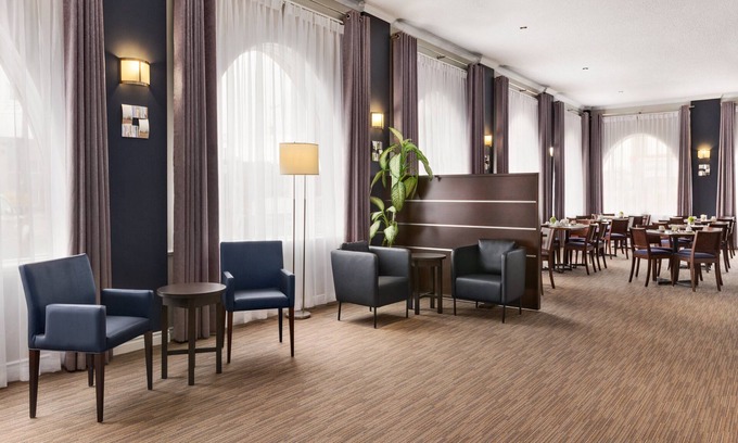 Saint-Laurent Hotel | Days Inn & Conference Centre by Wyndham Montreal Airport