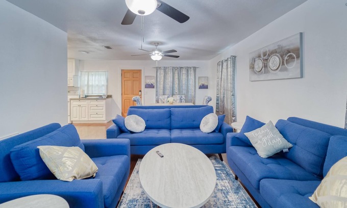 Concerned Citizens of Gibsonton Area House | Dd's CharmingHome