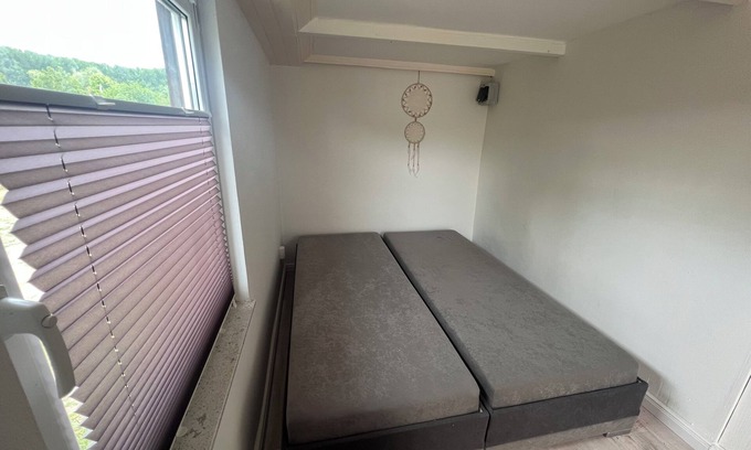 Tarnewitz Cabin | DDR Datscha Aussen. Chill-zone Innen