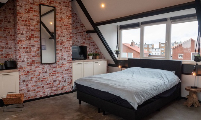 Zandvoort Apartment | De Boulevard 2F: Stylish, central & relaxed