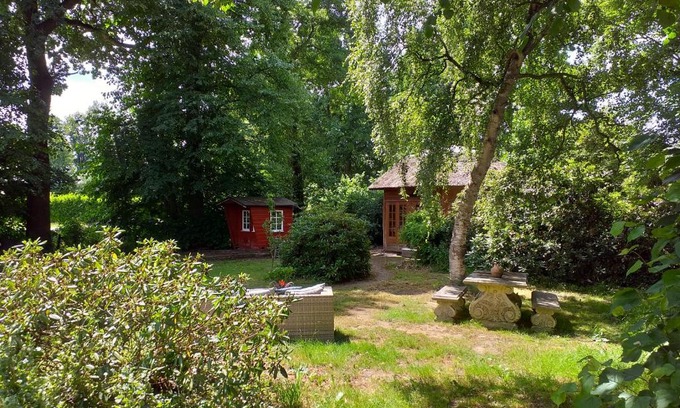 Epe Bed & Breakfast | De Geheime Tuin - Huisje in 't Groen