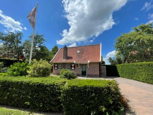 Lievelde House | De Goudvink 7-persoons, overdekte hottub en loungebank, finse sauna, wifi, sunshower