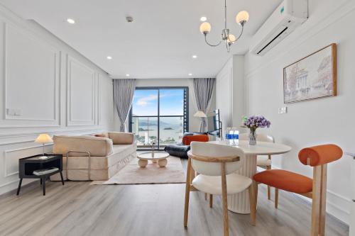 Tran Phu Beach Apartment | De Lora Marina Nha Trang
