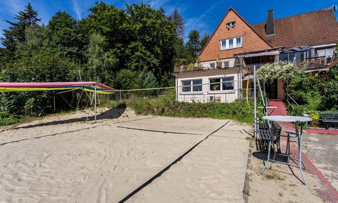 Willingen House | Holiday Home 'Haus Sonnenberg' with Terrace and Wi-Fi