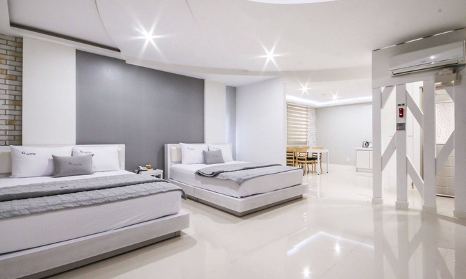Sindang-dong Hotel | Deagu Seongseo CF