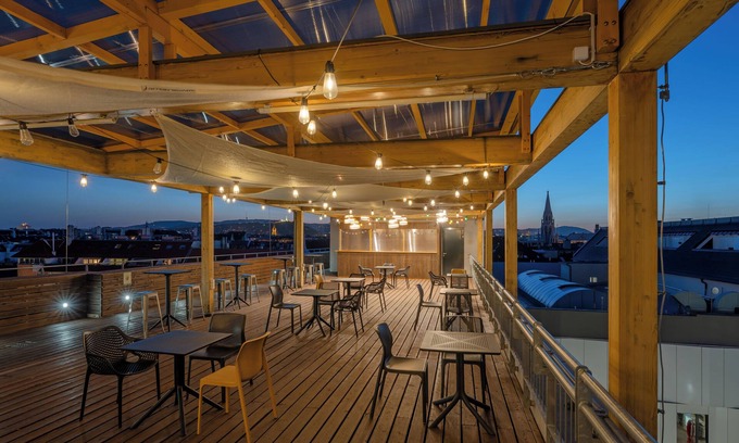 Ferencvaros Hotel | Dean's Home Budapest