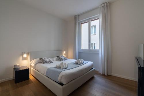 Oltrarno Apartment | Deborah's nest