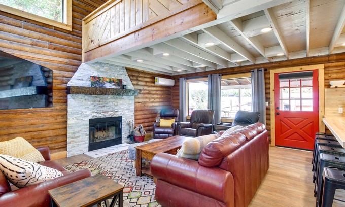 Clay Springs House | Deck and Grill Quiet Cabin Getaway in Pinedale