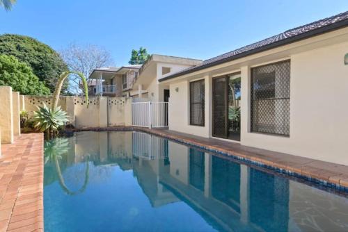 Robertson House | Decorated with love 4BD Family House with Pool