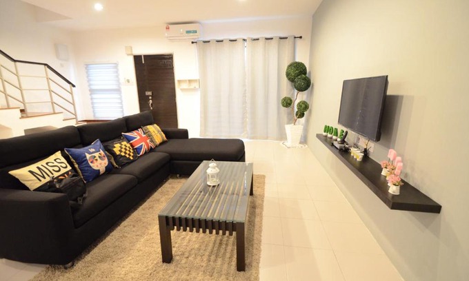 Hulu Kinta House | Decozy Homestay (14pax+)
