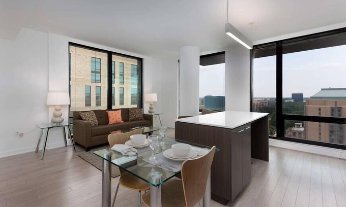 Reston Apartment | Dedicated Work Desk & Fast WiFi | near Dulles Airport | Reston