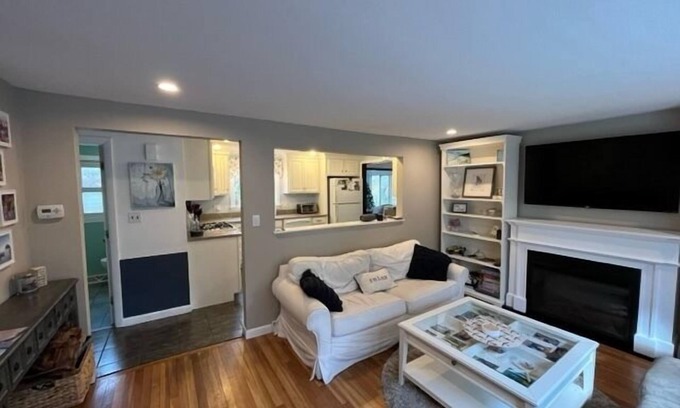 Harwich House | Deeded access to Long Pond! Dog friendly!