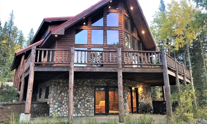 Lead Cabin | Deep Snow Lodge-Log Cabin Close to Terry Peak, Deadwood