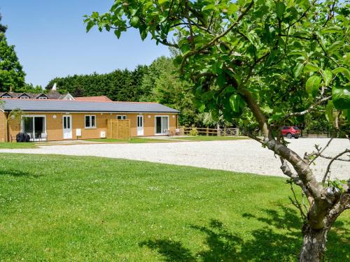 Abbess Roding House | Deer Cottage 1 Uk39330