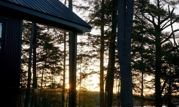 Unorganized Centre Parry Sound Cabin | Deer Lake Onyx - Modern Waterfront Cottage