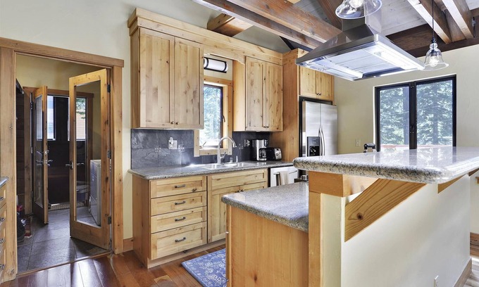 Alpine Meadows House | Deer Park Alpine Getaway