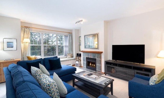 Blueberry Hill Apartment | Deer Run by Whistler Premier