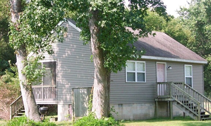 Chincoteague Cottage | Deer Track-Close to town-Firepit!