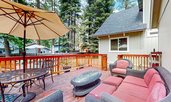 Montgomery Estates House | Deer Trail Retreat | House in South Lake Tahoe near stellar outdoor recreation