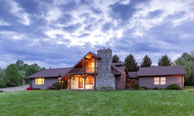 Biglerville Ski Chalet | Deerfield Retreat ~ SUPER SECLUDED ~ [Sleeps 8+] ~ Great Views