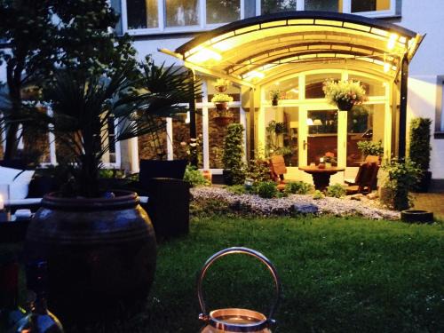 Goerlitz Hotel | Dein Gutshof Hotel & Ferienwohnungen