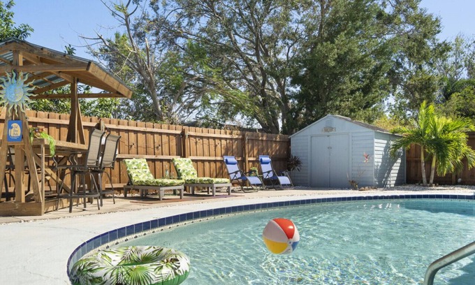 Largo House | Del Boca Vista|Pool, Screened Porch, 5 to Beach