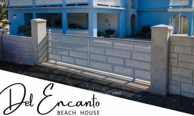 Piedras Blancas House | Del Encanto Beach House