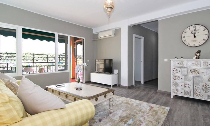 El Ejido Apartment | Del Parque Flats San Millan