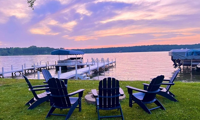 Delavan Lake House | Delavan Lakefront Home with Private Pier, Sleeps 8