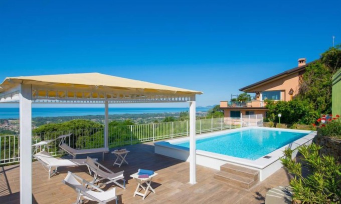 Montignoso House | Delfina by Interhome