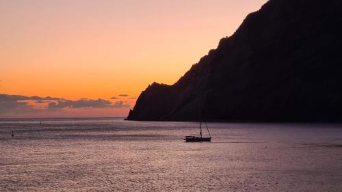 Borgo Antico Apartment | Delfino Cosy Apartment With AC - Near best beaches