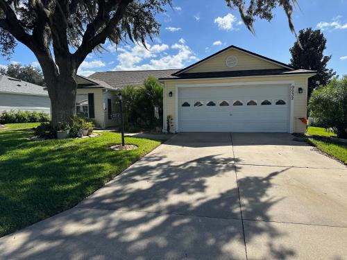 Springdale House | Delia Place Florida Oasis With Private Lanai