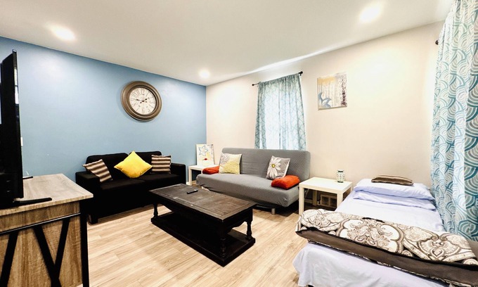 Niagara Falls House | Delightful 2-bedroom house with AC near Niagara Falls