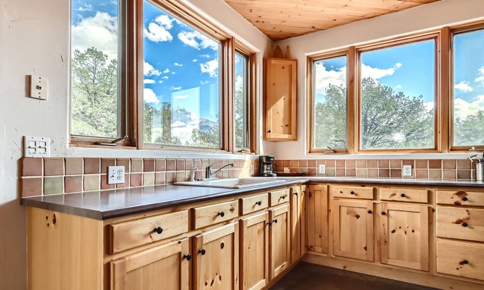 Baca Grande House | Delightful Adobe 2 Bedroom in Crestone with Spectacular Views