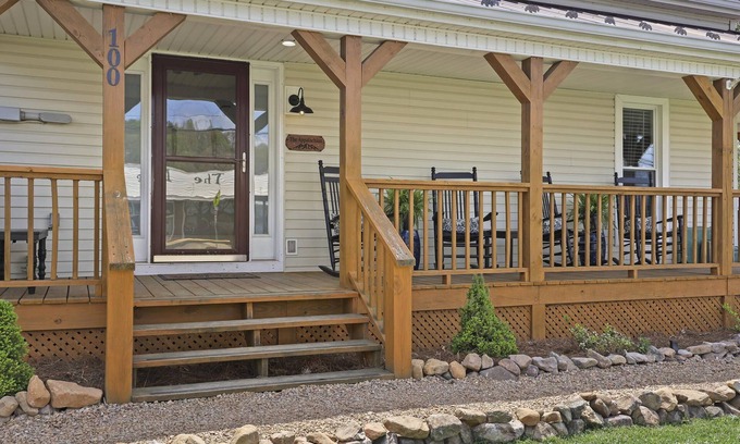 Damascus Apartment | Delightful Appalachian Trail Two-bedroom Suite