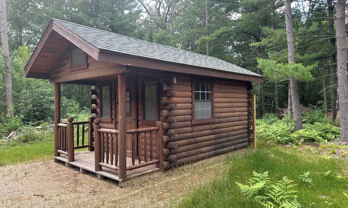 Big Rapids Cabin | Delightful cabin in Big Rapids for a cozy getaway