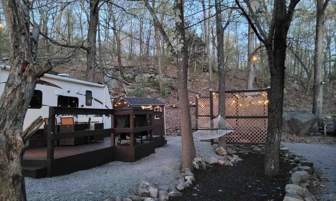 Wantage Apartment | Delightful Camper in Campground with Amenities