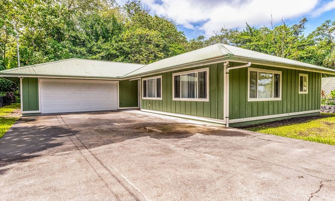 Kapoho House | Delightful home with private W/D, desk workspace, & a great location