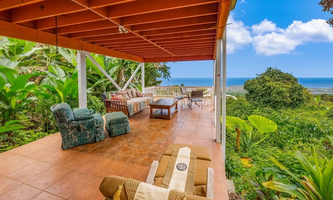 Holualoa House | Delightful island escape w/furnished deck, hot tub, ocean views, & kitchenette