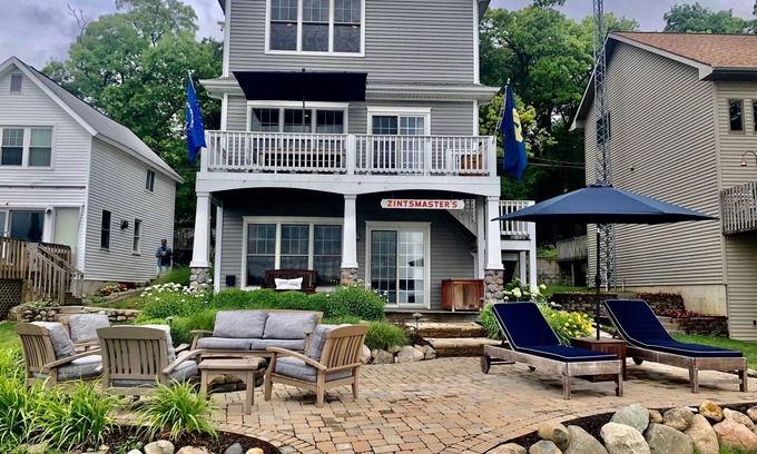 Angola House | Delightful Lake Front Home on Crooked Lake