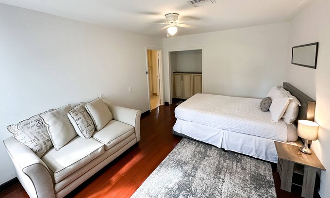 Biggar Apartment | Delightful Luxury Suite In The Heart Of Fort Myers