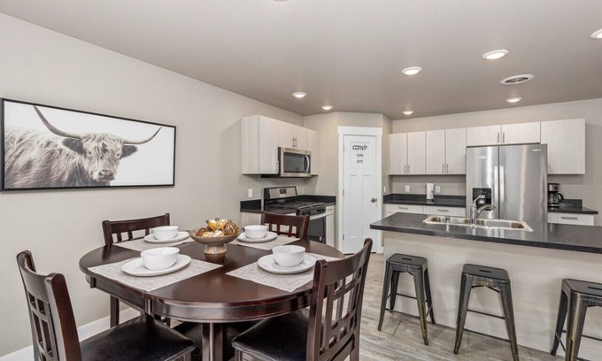 North Park House | Delightful, new townhome downtown