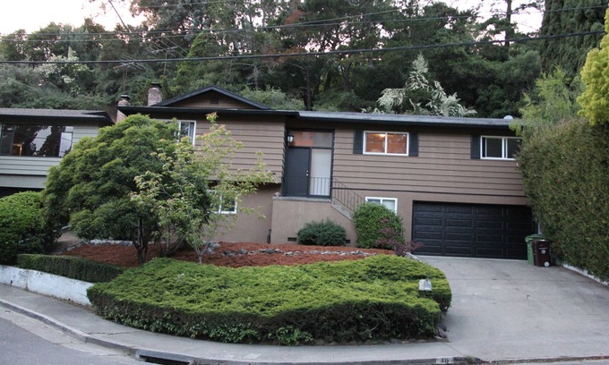 Sequoyah House | Delightful & Spacious Room for Rent, Shared Common Areas with lots of Privacy!