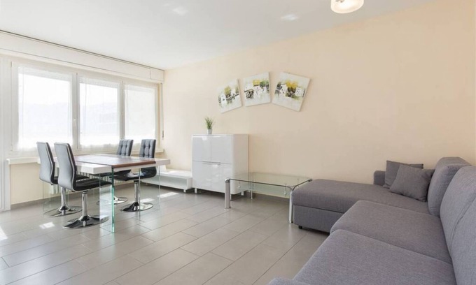 Savosa Apartment | Delightful two-bedroom apartment in residential neighborhood, Savosa - GIRASOLE