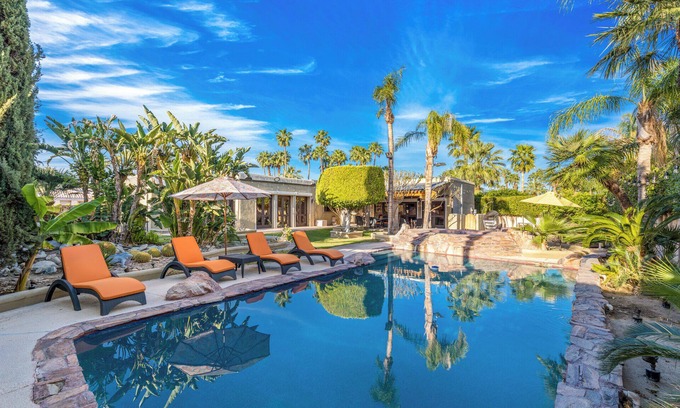 El Mirador House | Delightfully spacious 4BR estate w big pool, games, walk downtown
